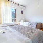 City Apartment 4 & 6